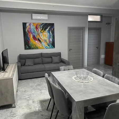 Nardhouse アパート